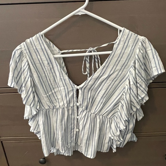 Cute striped top!! - Picture 1 of 1